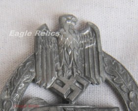 Panzerkampfabzeichen in Silber – Tank Battle badge in Silver. image 2