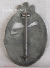 Panzerkampfabzeichen in Silber – Tank Battle badge in Silver. image 3