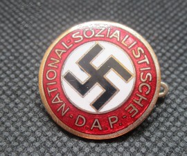 NSDAP Parteiabzeichen Deschler & Sohn Ges.Gesch image 1