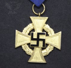 Treudienst-Ehrenzeichen für Beamte Angestellte und Arbeiter – 40 Year Faithful Service Medal image 1