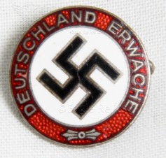 Deutschland erwache! Slogan Propaganda Badge – 17mm image 1