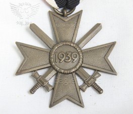 Kriegsverdienstkreuz mit schwerter -KVK –  War Merit Cross with Swords image 2