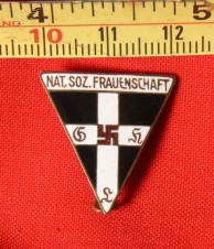 22mm  NS Frauenschaft Members Badge image 1