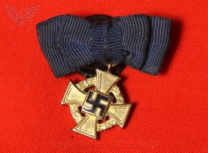 Treudienst-Ehrenzeichen Faithful Service Medal 40 Years Button Hole image 1