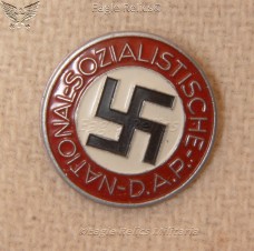 NSDAP Painted Party Badge *mint* image 1