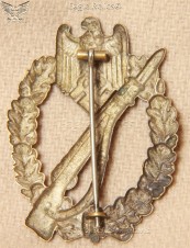 Silver Infantry Assault Badge image 2